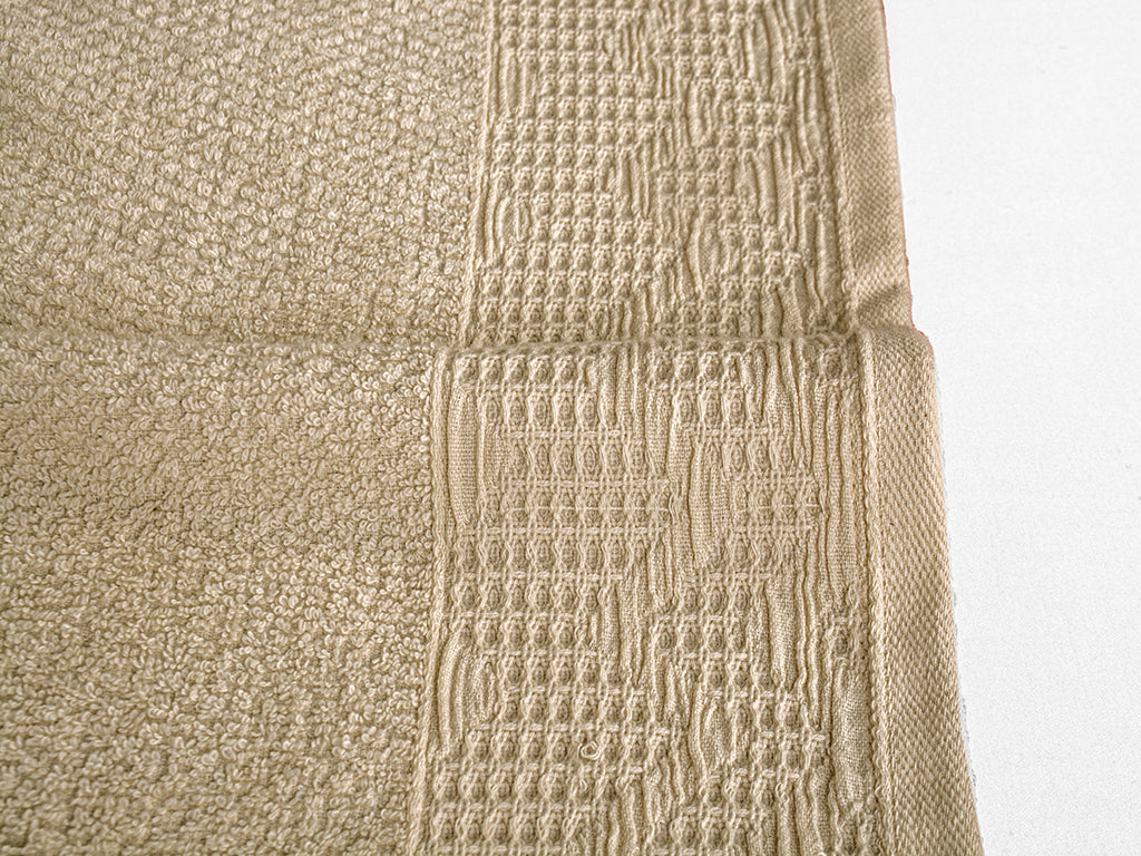 PACHA HOME Towel - Model: Waffle - 100% cotton.