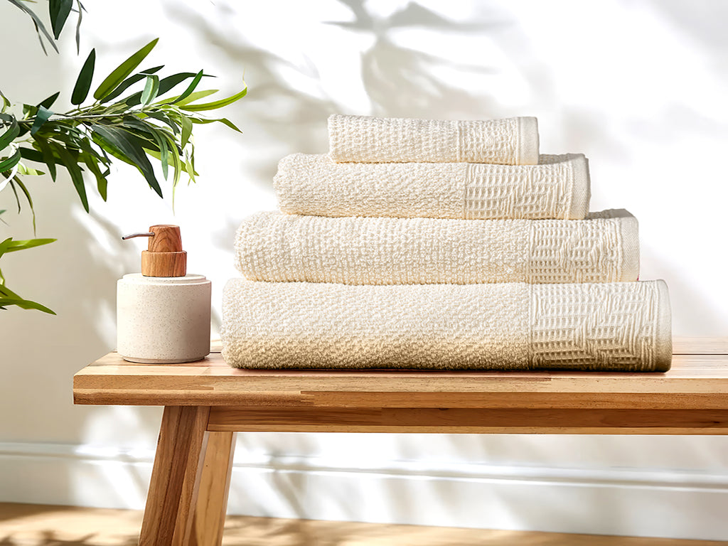 PACHA HOME Towel - Model: Waffle - 100% cotton.