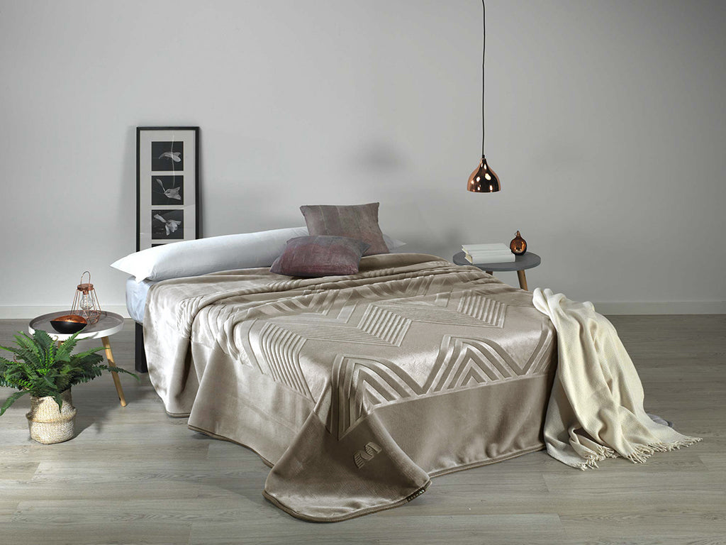 بطانية مورا انترنتي سادة موديل J29 240*260