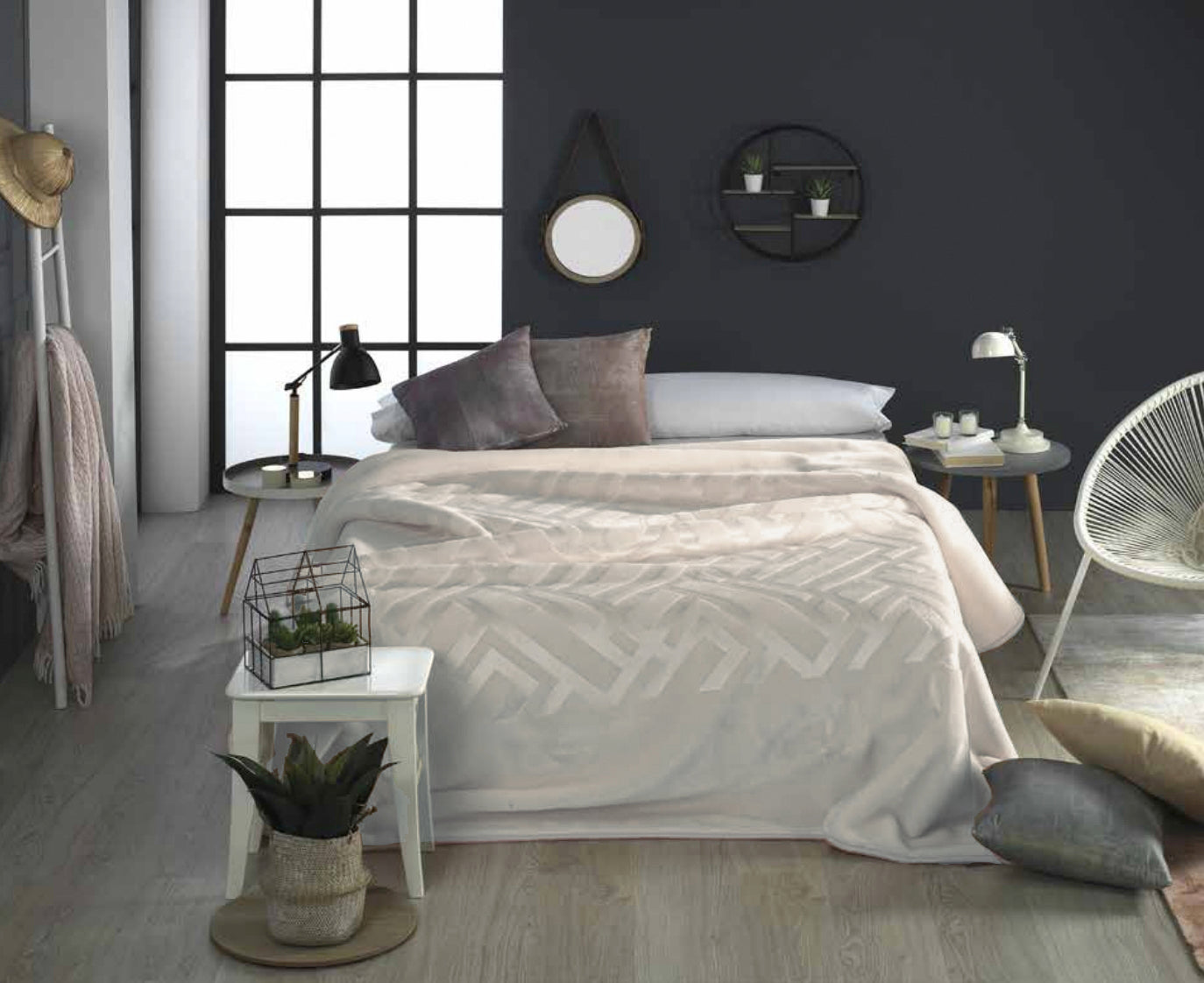 المنقوشة مورا-بطانية-محفورة F93