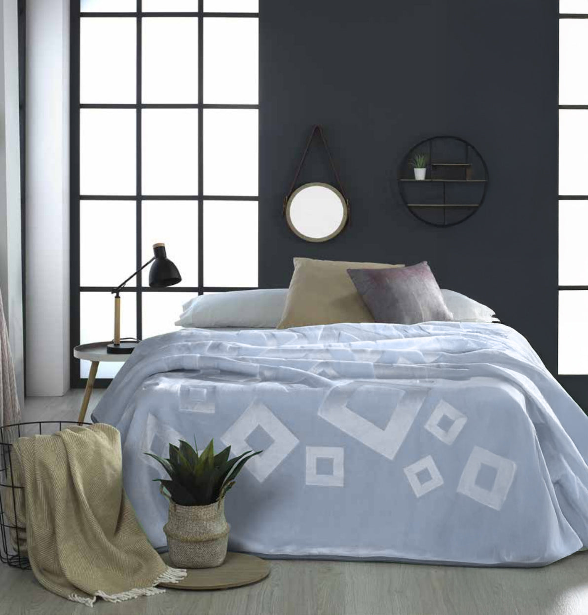 Mora Signature ENGRAVED Blanket Model 986