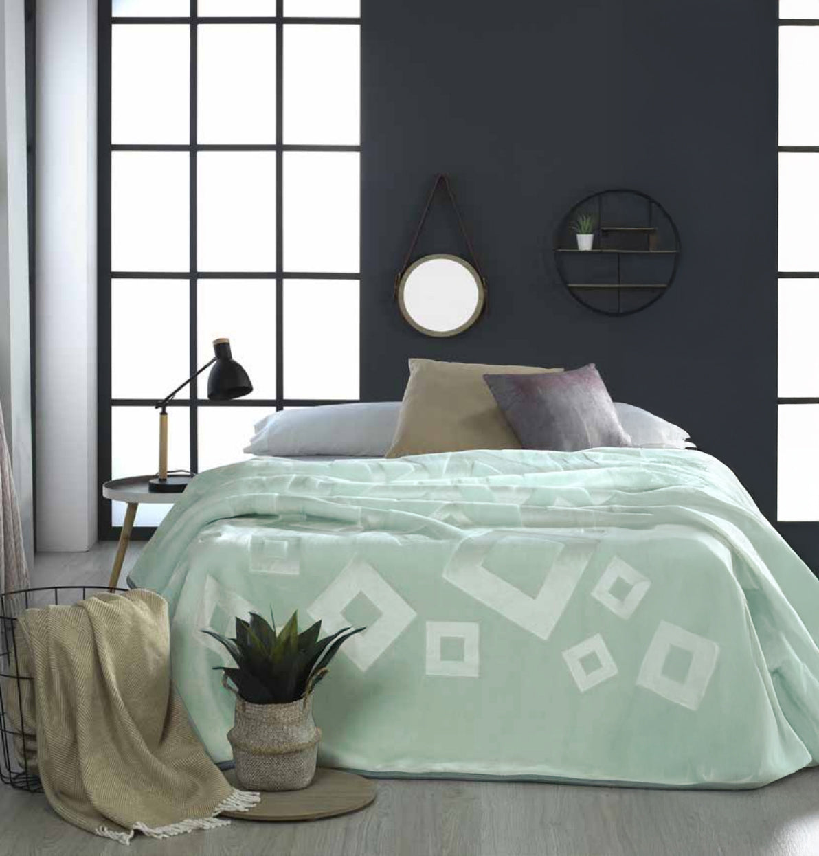 Mora Signature ENGRAVED Blanket Model 986