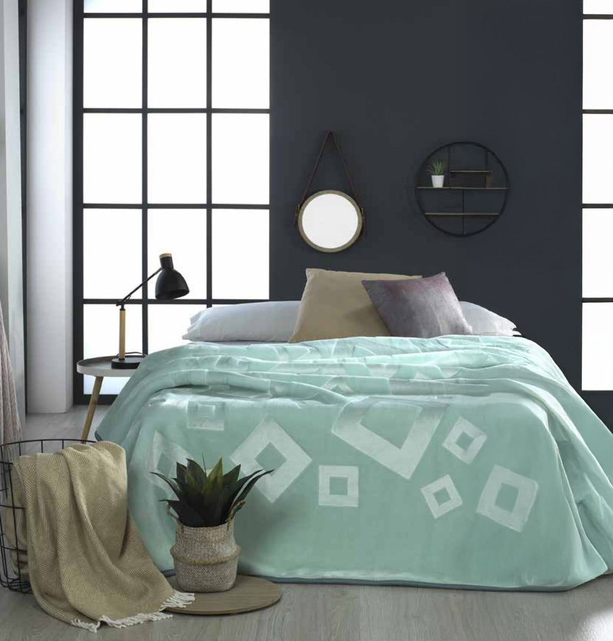 Mora Signature ENGRAVED Blanket Model 986