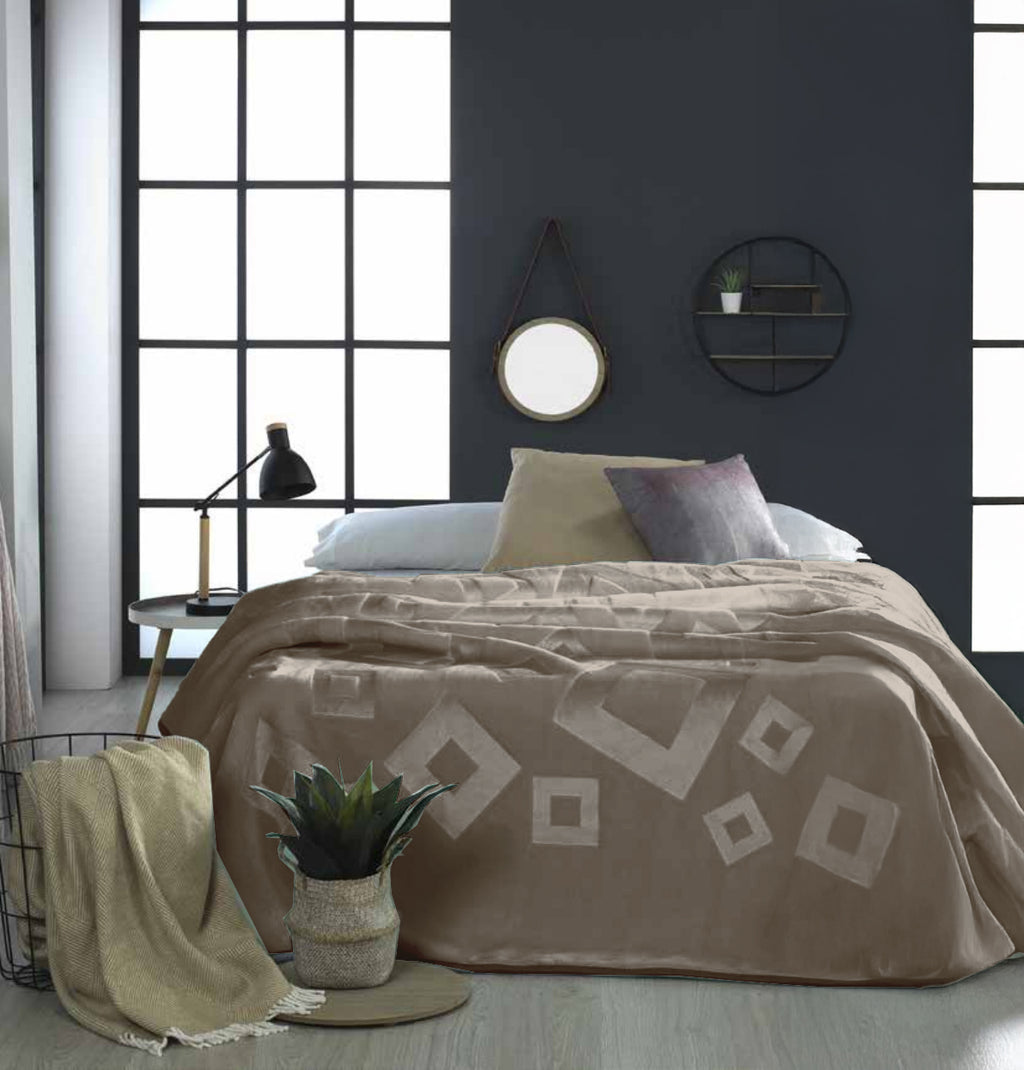 Mora Signature ENGRAVED Blanket Model 986