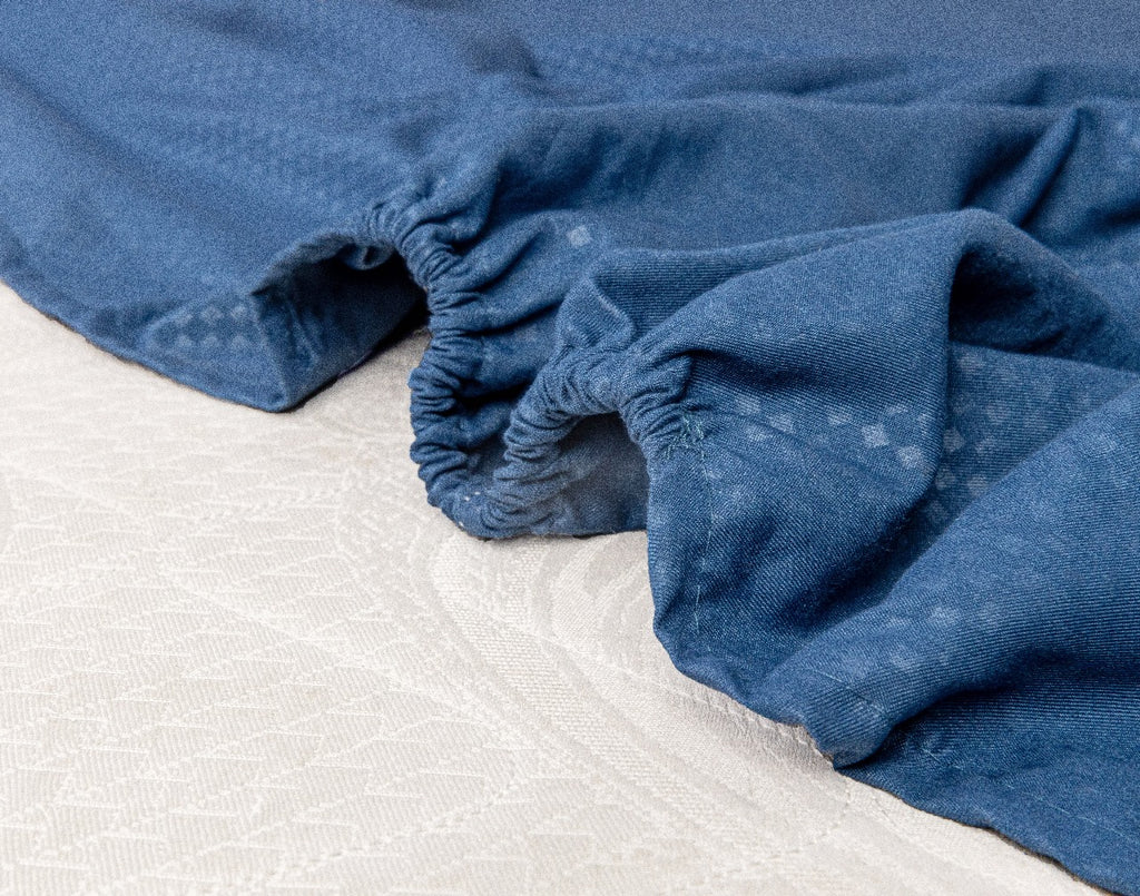 Embossed Bedsheet Set Fitted Model EFMF