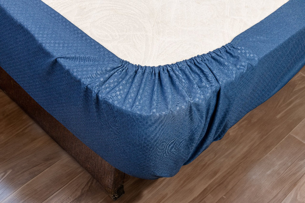 Embossed Bedsheet Set Fitted Model EFMF