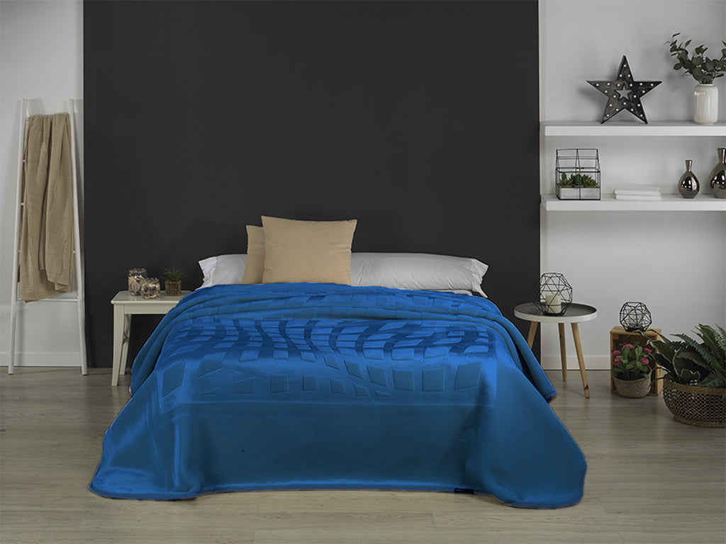 Mora ENGRAVED Blanket Model L77