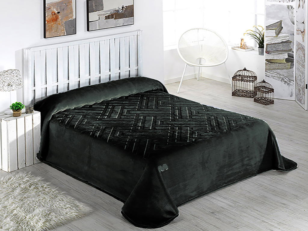 Mora Engraved Blanket Model F93