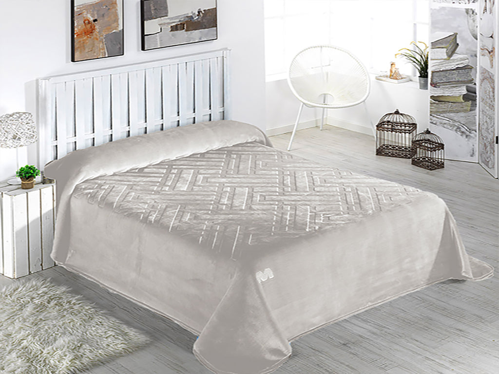 Mora Engraved Blanket Model F93