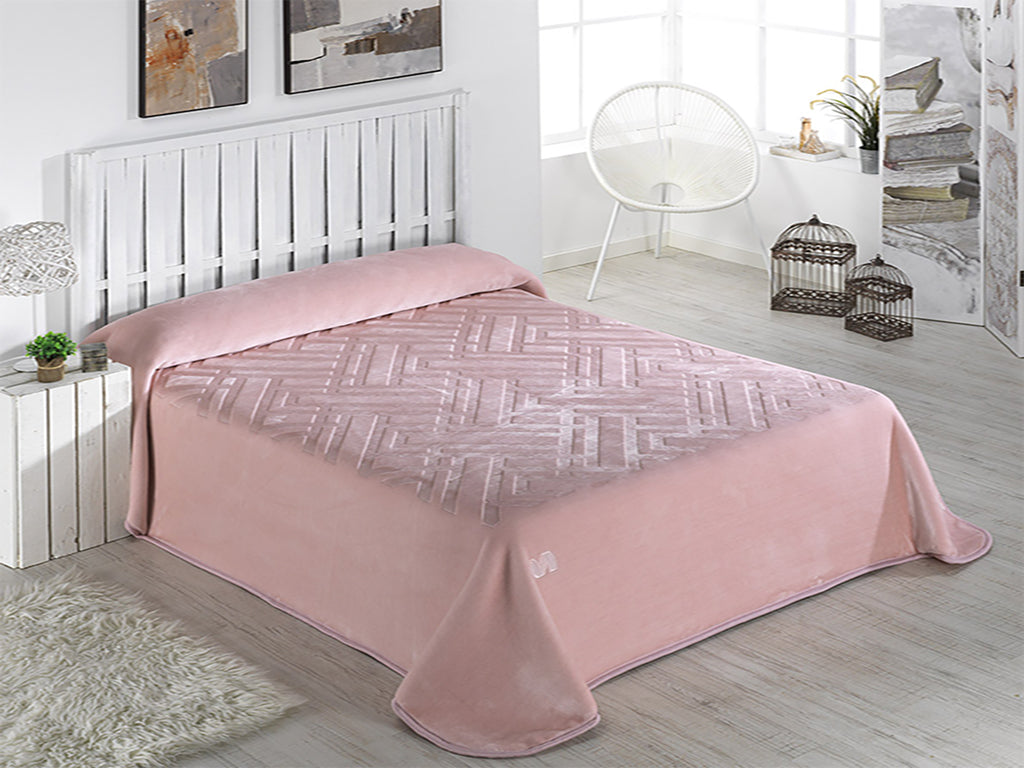 Mora Engraved Blanket Model F93