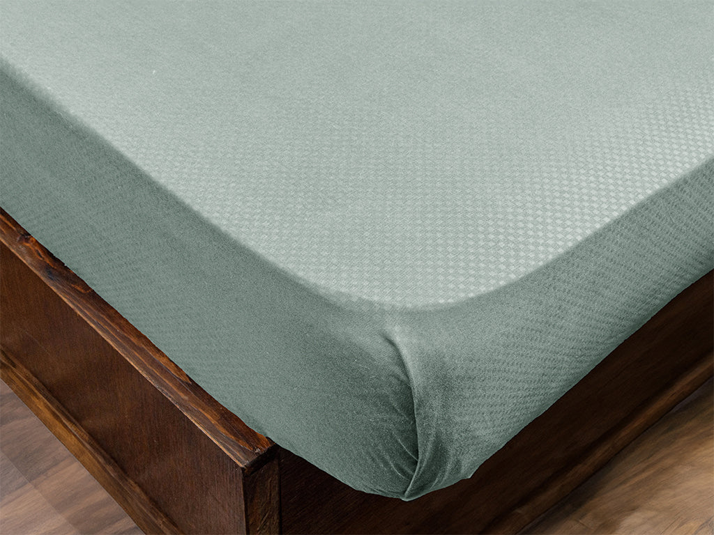 Embossed Bedsheet Set Fitted Model EFMF