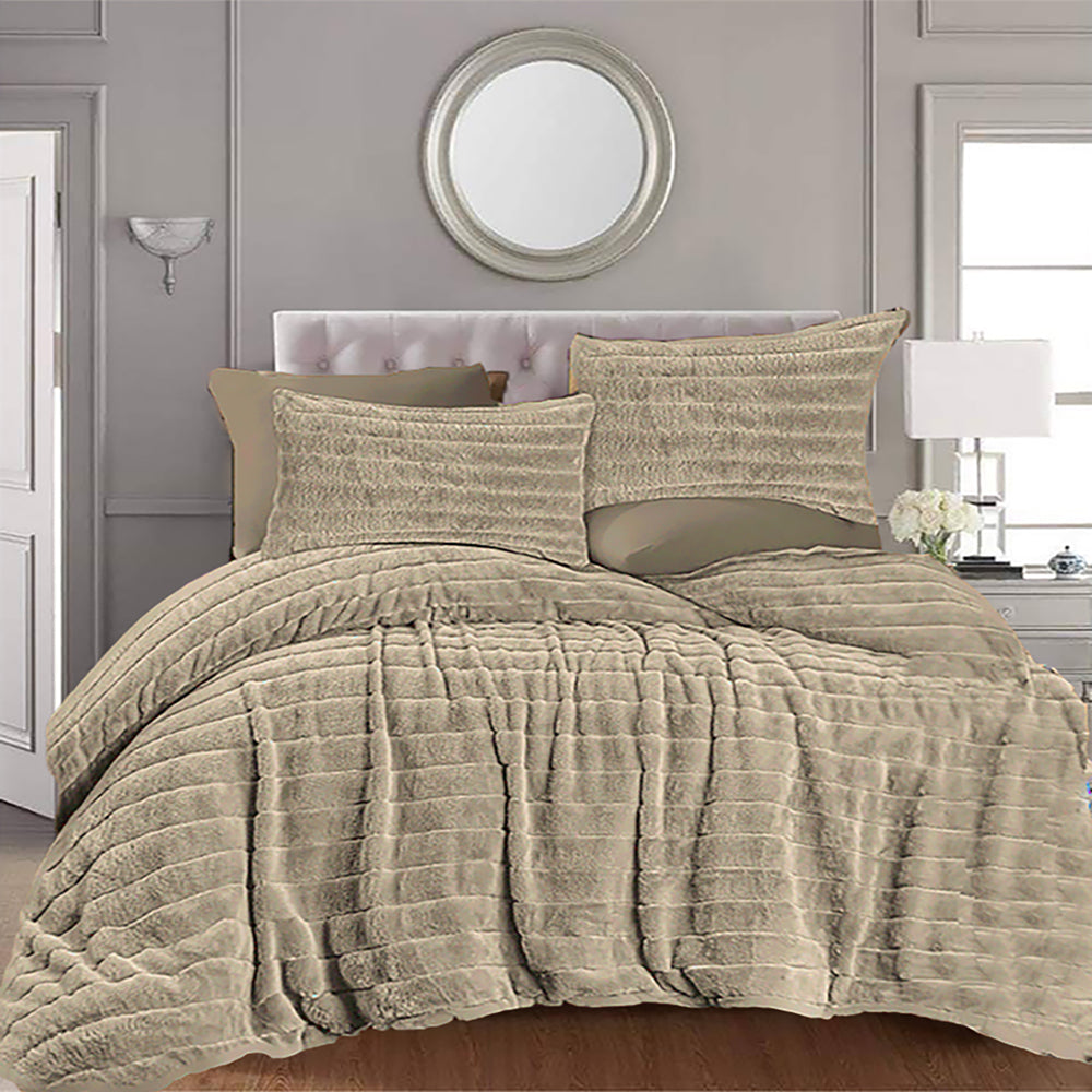 Pacha Home Quilt Fur  Model DIANA