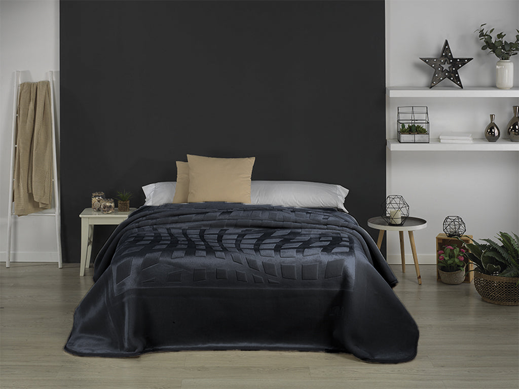 Mora ENGRAVED Blanket Model L77