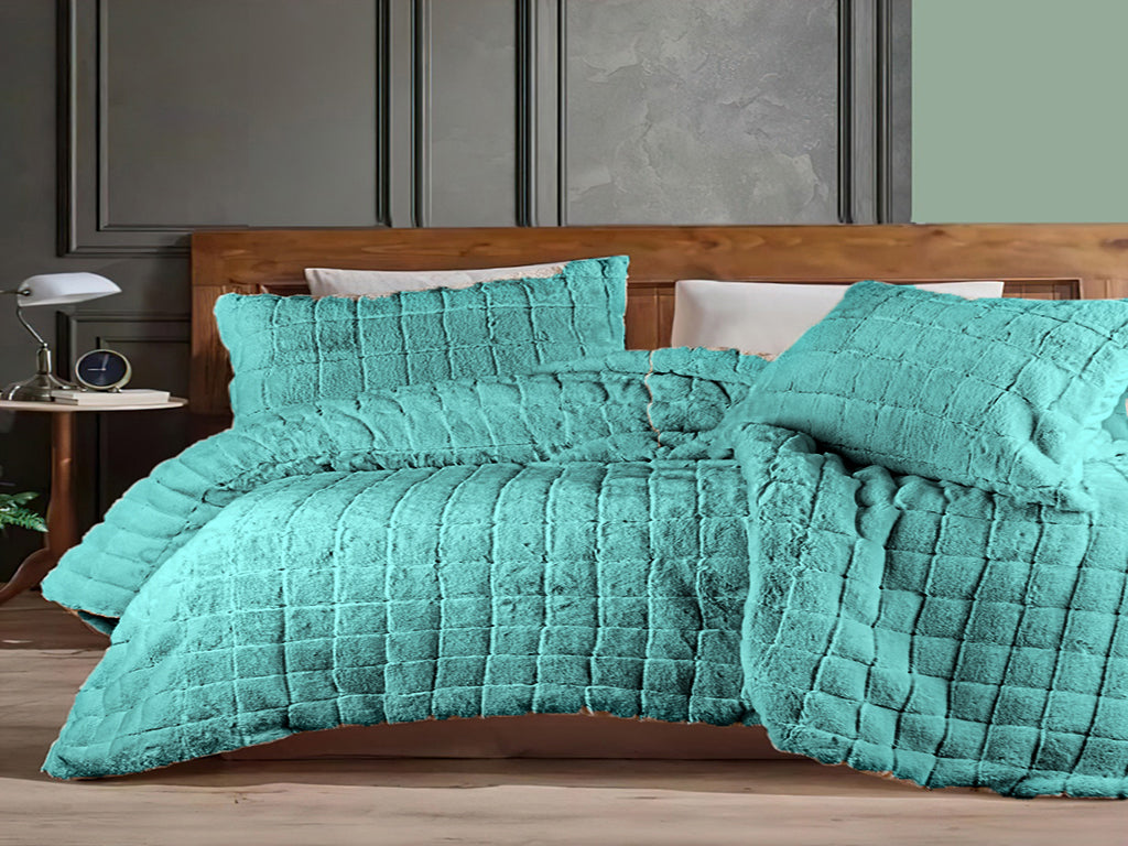 Pacha Home Quilt Fur Model NESREEN