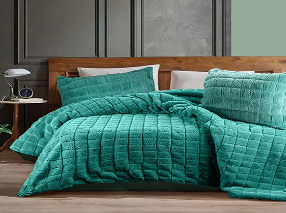 Pacha Home Quilt Fur Model NESREEN
